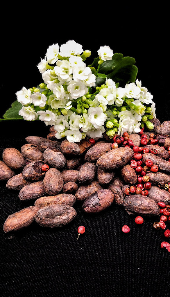 VOLUPTÉ | FAVE DI CACAO E FIORI BIANCHI